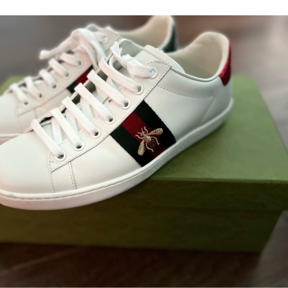Gucci ACE Women’s sneaker 7 1/2 European size. 8 1/2 USA. Like knew - Picture 4 of 4